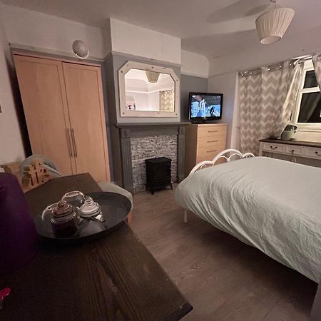 Ferienwohnung Redditch Rest Near Town Centre & Transport Links Exterior foto