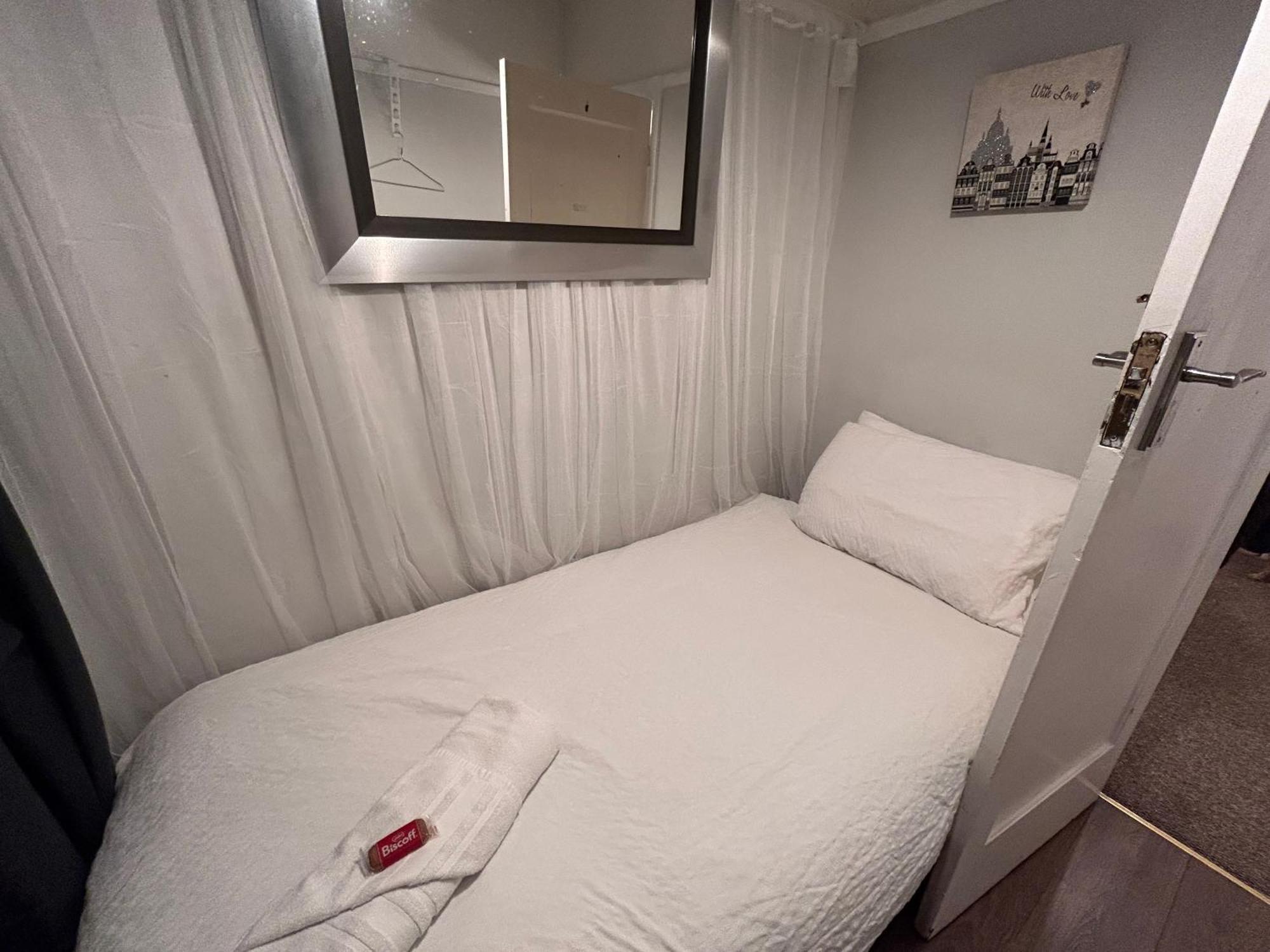 Ferienwohnung Redditch Rest Near Town Centre & Transport Links Exterior foto
